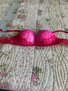 Women's Hot Pink Lace Push-Up Bra